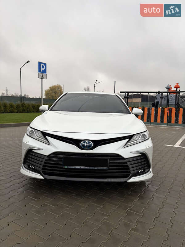Седан Toyota Camry 2023 в Виннице фото 3 Седан Toyota Camry 2023 в Виннице