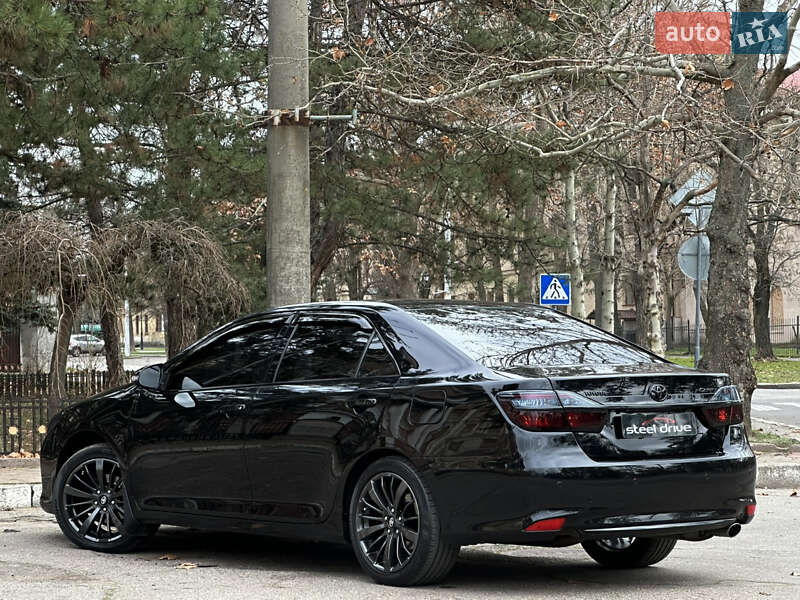 Седан Toyota Camry 2014 в Миколаєві