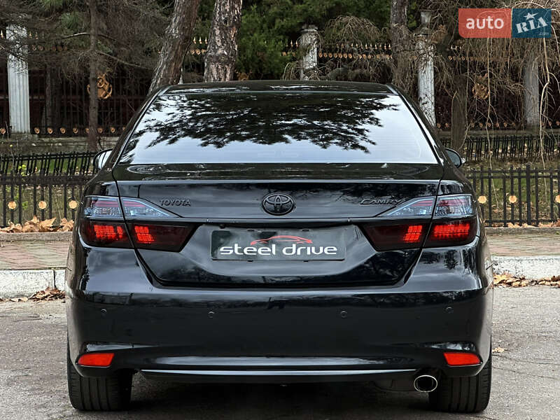 Седан Toyota Camry 2014 в Миколаєві