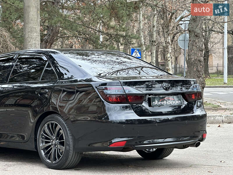 Седан Toyota Camry 2014 в Миколаєві
