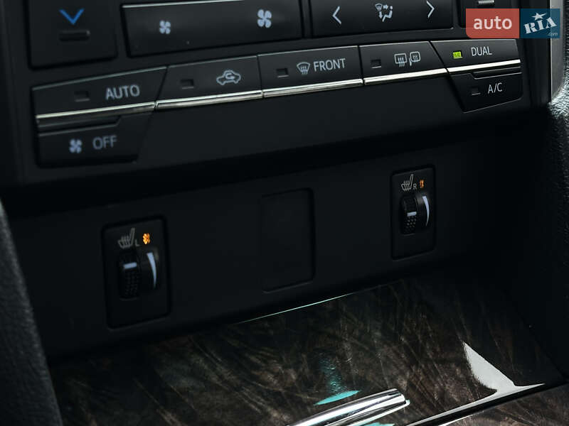 Седан Toyota Camry 2014 в Миколаєві