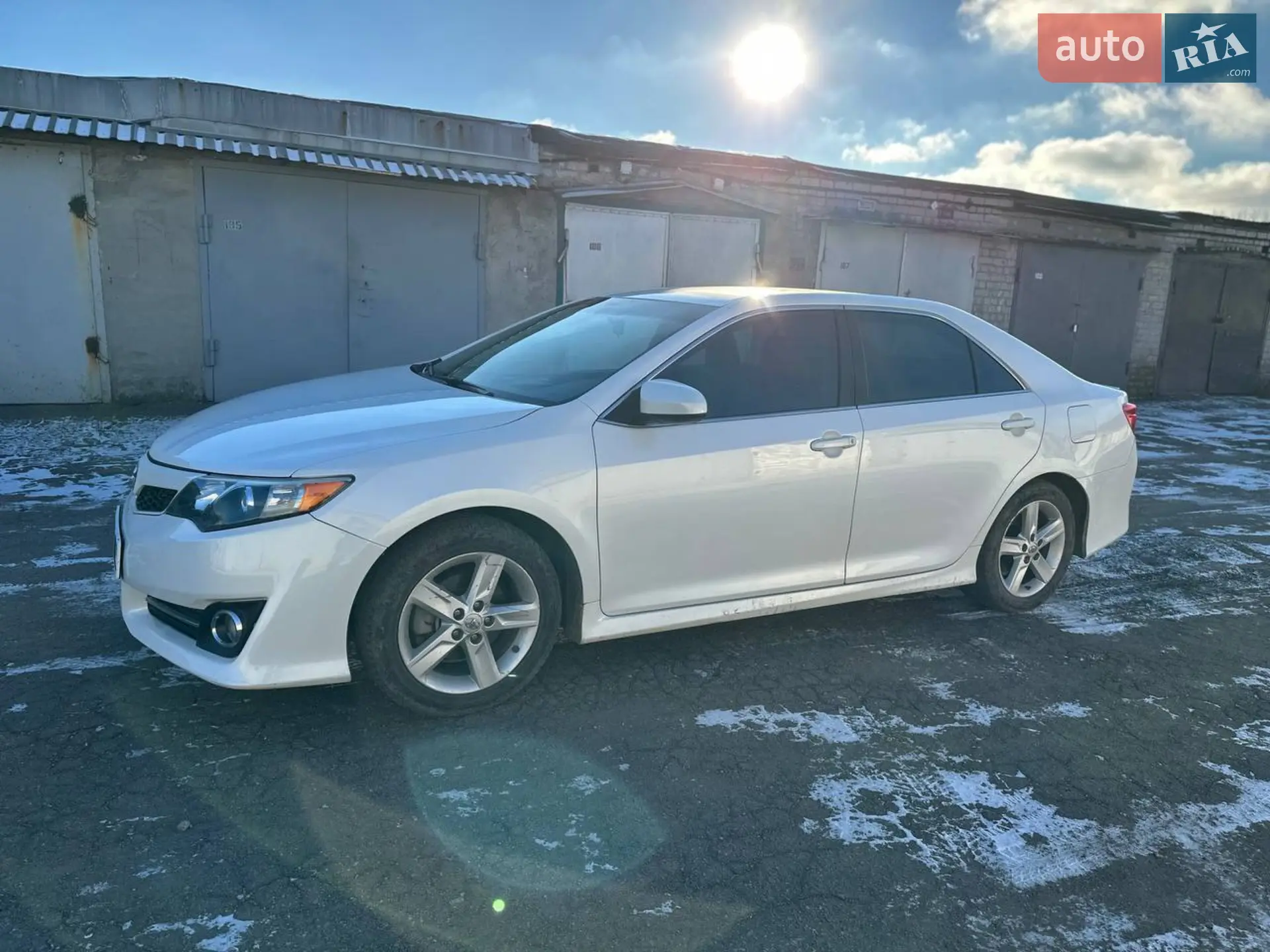 2014 Toyota Camry - мініатюра 17