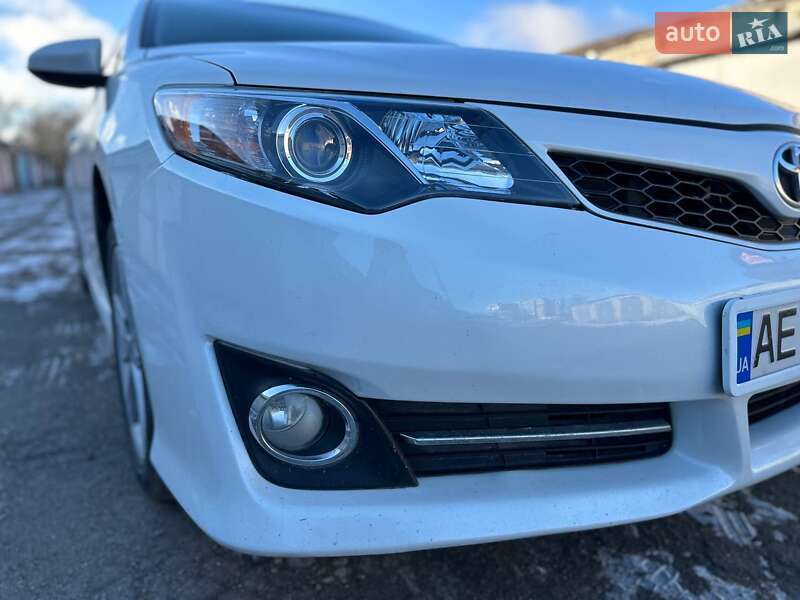 Седан Toyota Camry 2014 в Кам'янському