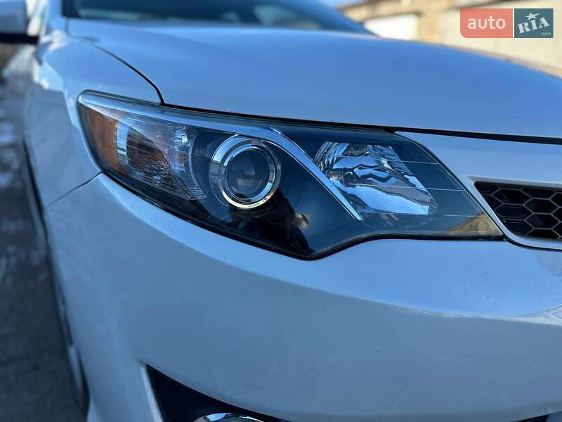 Седан Toyota Camry 2014 в Кам'янському