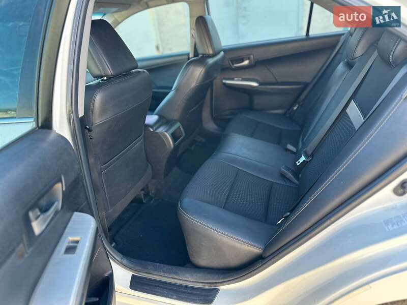 Седан Toyota Camry 2014 в Кам'янському