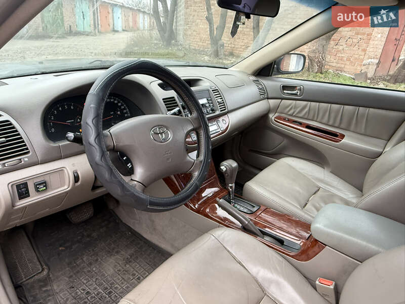 Седан Toyota Camry 2005 в Білій Церкві