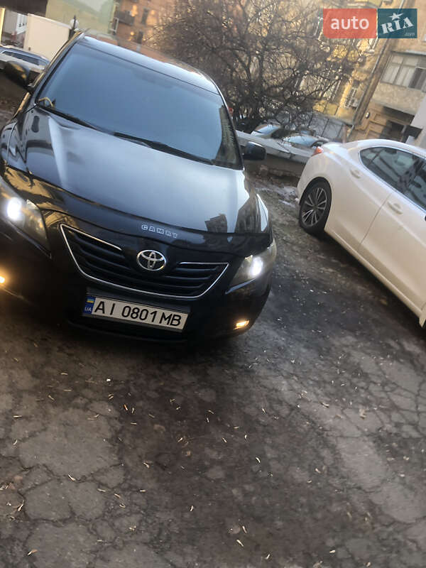 Седан Toyota Camry 2008 в Киеве