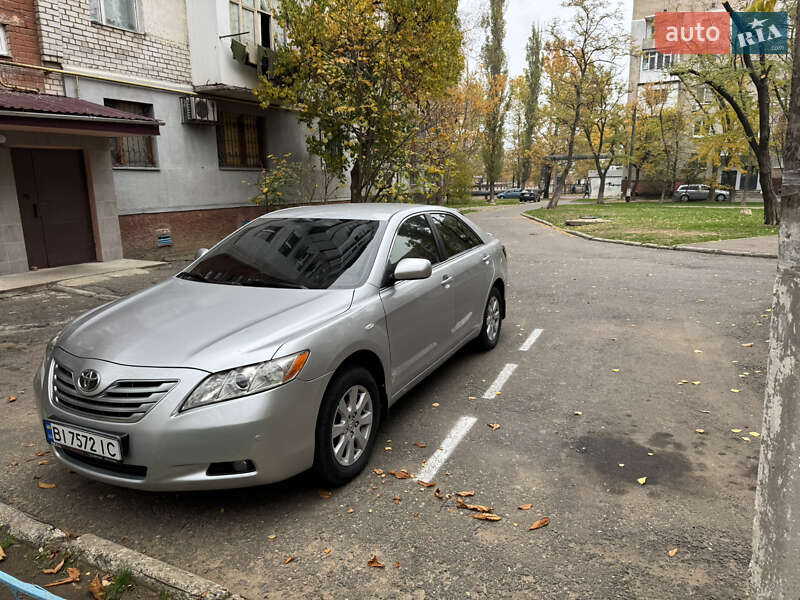 Седан Toyota Camry 2006 в Николаеве