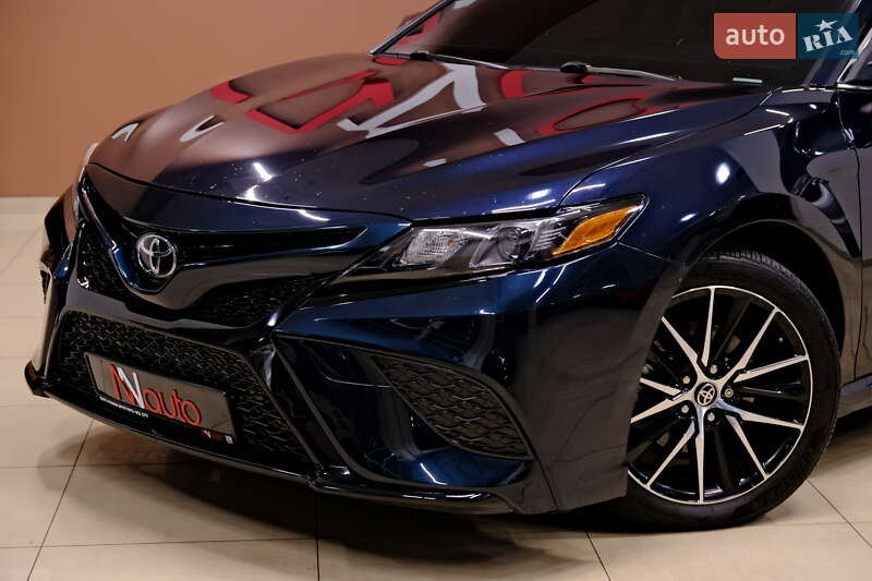 Седан Toyota Camry 2021 в Одесі