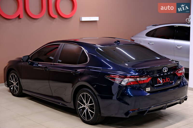 Седан Toyota Camry 2021 в Одесі