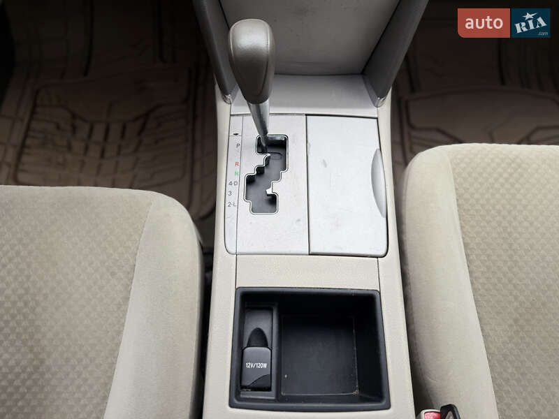 Седан Toyota Camry 2008 в Рівному