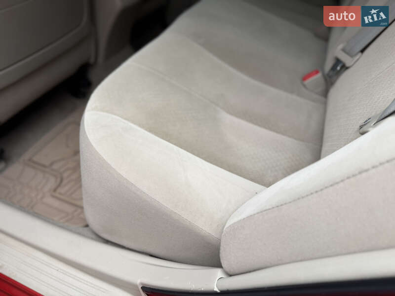 Седан Toyota Camry 2008 в Рівному