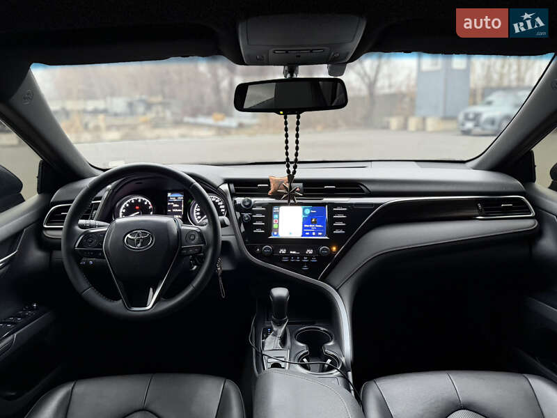 Седан Toyota Camry 2018 в Одессе