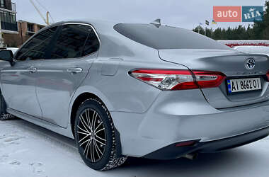 Седан Toyota Camry 2019 в Обухове