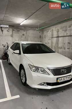 Седан Toyota Camry 2012 в Кропивницькому