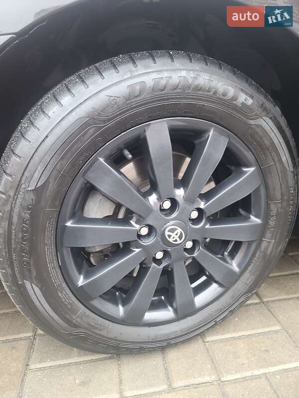 Седан Toyota Camry 2008 в Дніпрі