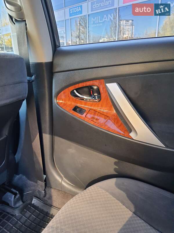 Седан Toyota Camry 2008 в Запоріжжі