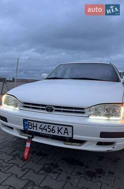 Седан Toyota Camry 1993 в Измаиле