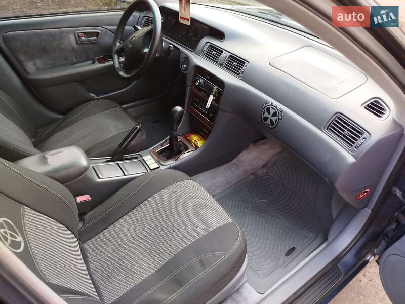 Седан Toyota Camry 1996 в Одесі