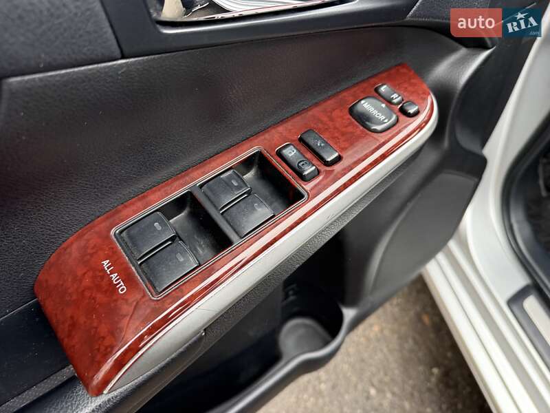 Седан Toyota Camry 2011 в Дніпрі