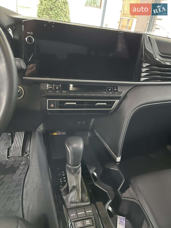 Седан Toyota Camry 2024 в Києві фото 4 Седан Toyota Camry 2024 в Києві