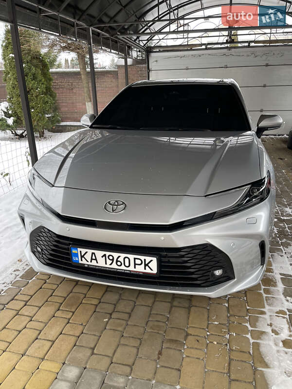 Седан Toyota Camry 2024 в Києві фото Седан Toyota Camry 2024 в Києві