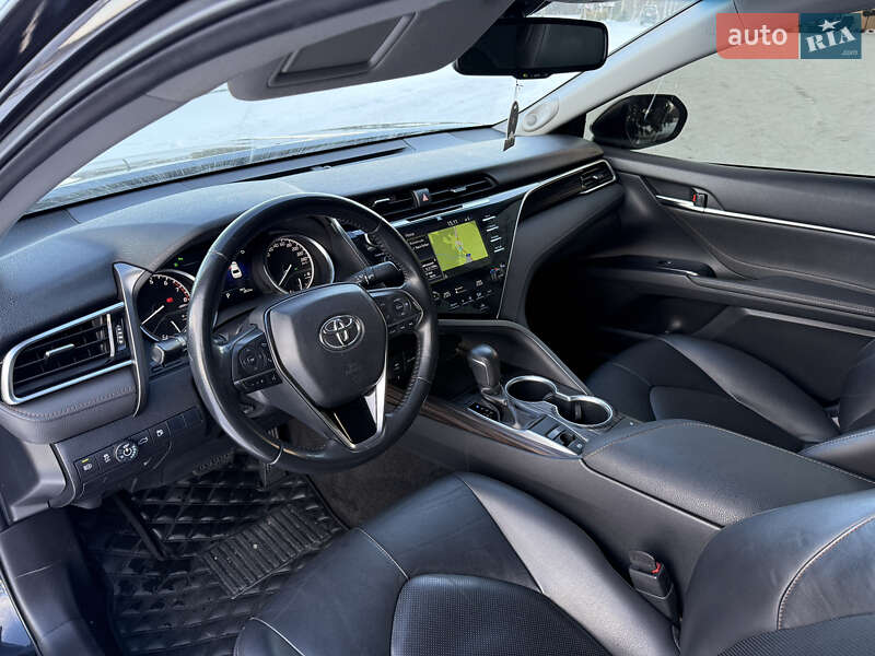 Седан Toyota Camry 2017 в Коломые