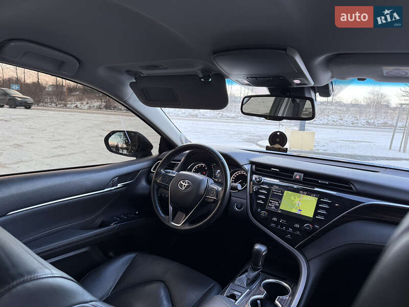 Седан Toyota Camry 2017 в Коломые