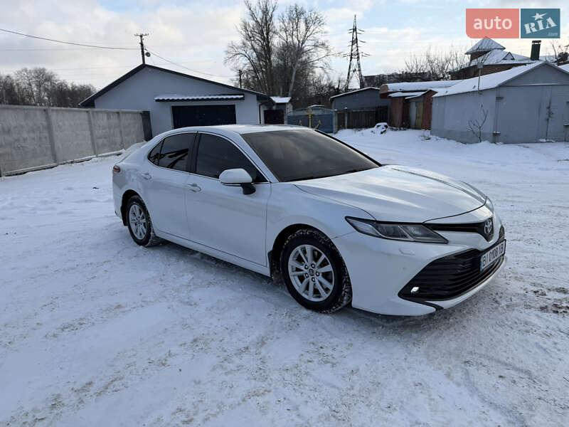 Седан Toyota Camry 2018 в Полтаві