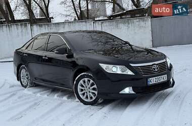 Седан Toyota Camry 2012 в Киеве