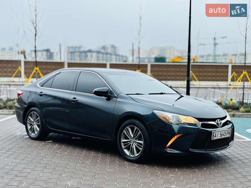 Седан Toyota Camry 2014 в Києві