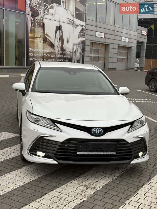 Седан Toyota Camry 2021 в Запоріжжі