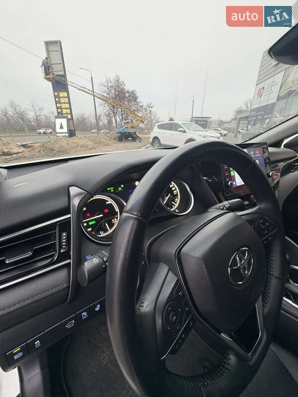 Седан Toyota Camry 2021 в Запоріжжі