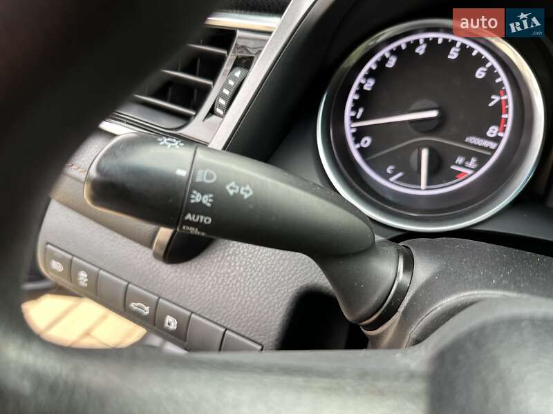 Седан Toyota Camry 2017 в Одессе