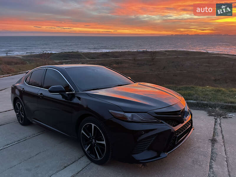 Седан Toyota Camry 2018 в Одесі