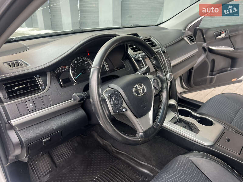 Седан Toyota Camry 2013 в Вінниці