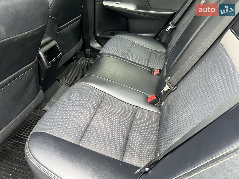Седан Toyota Camry 2013 в Вінниці