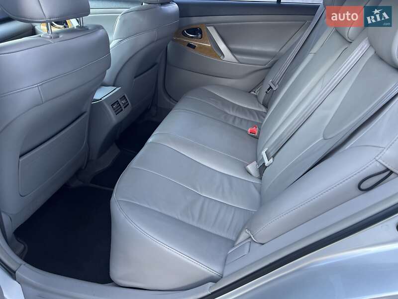 Седан Toyota Camry 2008 в Києві