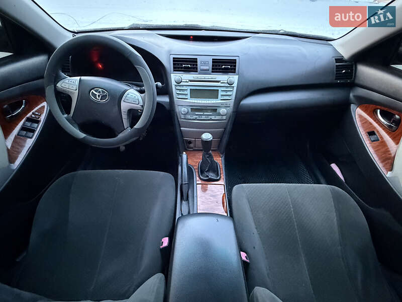 Седан Toyota Camry 2007 в Києві