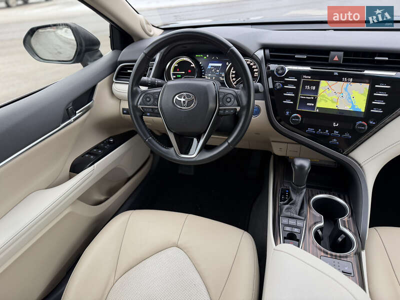 Седан Toyota Camry 2019 в Киеве фото 26 Седан Toyota Camry 2019 в Киеве