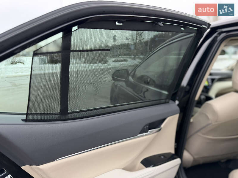 Седан Toyota Camry 2019 в Киеве фото 32 Седан Toyota Camry 2019 в Киеве