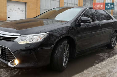 Седан Toyota Camry 2017 в Дніпрі