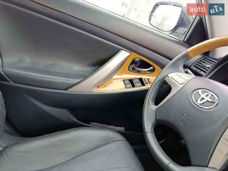 Седан Toyota Camry 2006 в Харькове