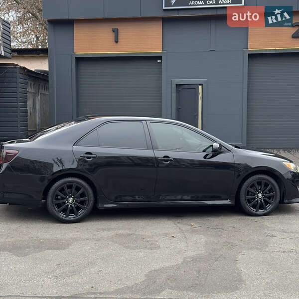Седан Toyota Camry 2013 в Киеве фото 6 Седан Toyota Camry 2013 в Киеве