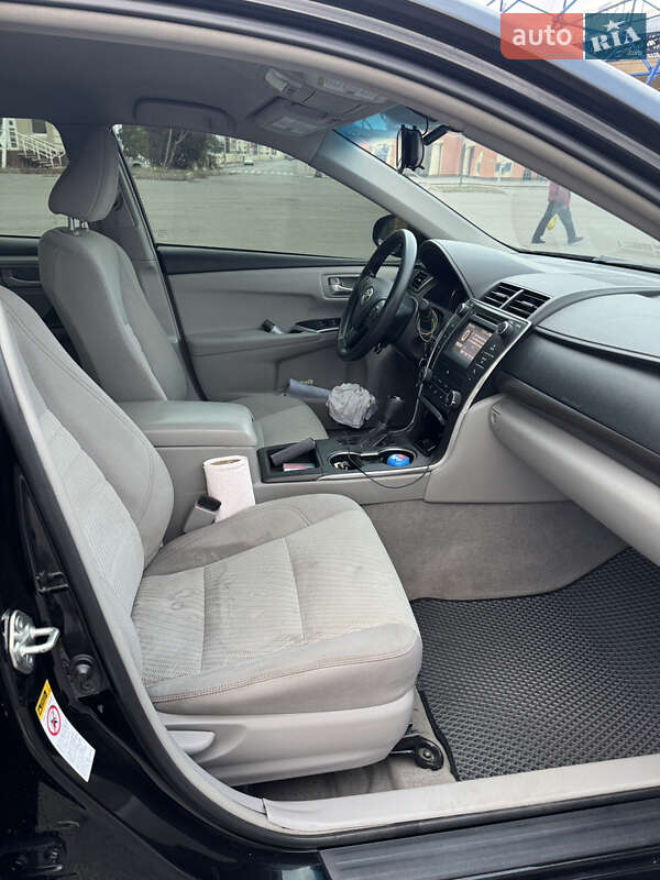 Седан Toyota Camry 2016 в Харькове