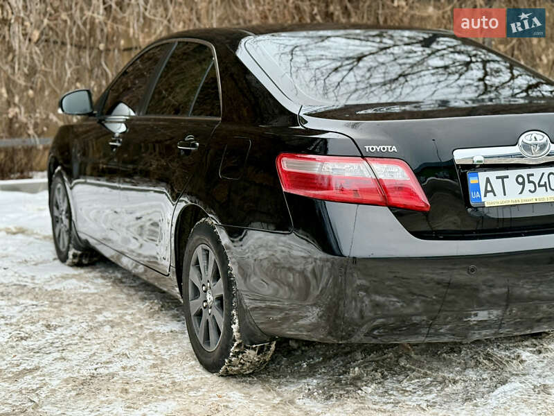 Седан Toyota Camry 2009 в Києві