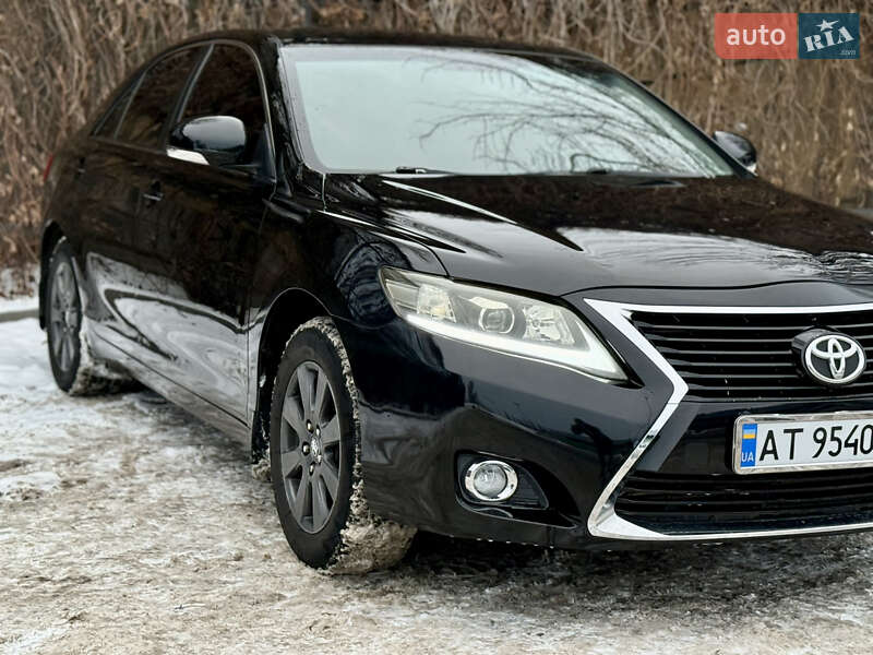 Седан Toyota Camry 2009 в Києві