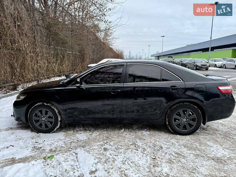 Седан Toyota Camry 2009 в Києві