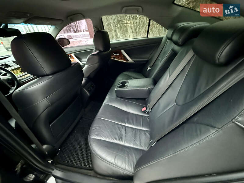Седан Toyota Camry 2009 в Києві