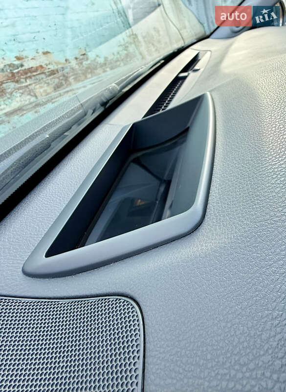 Седан Toyota Camry 2019 в Києві фото 16 Седан Toyota Camry 2019 в Києві